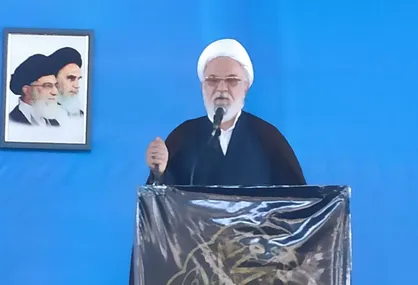 امام جمعه موقت سمنان: ایران به حق هسته&zwnj;ای خود پایبند است