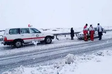 اسکان اضطراری ۴۴۵ نفر کردستانی گرفتار در برف