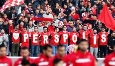حضور هواداران پرسپولیس مقابل باشگاه
