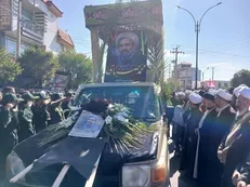 پیکر امام جمعه کازرون در قادرآباد فارس آرام گرفت + فیلم