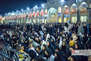 مراسم شام غریبان و لاله‌گردانی شهادت حضرت اباعبدالله الحسین(ع) و شهدای کربلا، شامگاه ۱۷ مرداد ماه ۱۴۰۱ با حضور آیت الله ابراهیم کلانتری تولیت آستان مقدس حضرت شاهچراغ(ع)، خادمین، زائرین و مجاورین بارگاه ملکوتی حرم مطهر حضرت شاهچراغ(ع) شیراز برگزار شد.