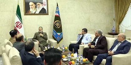 جمعی از نمایندگان مجلس شورای اسلامی با سرلشکر موسوی دیدار کردند