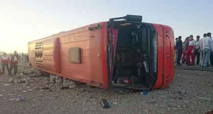 28 مصدوم در محور کرمان/ اتوبوس منحرف شد