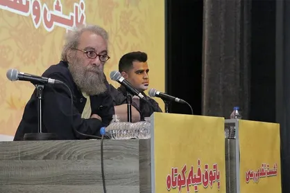 دفاع فراستی در برابر اتهام کامل ندیدن فیلم&zwnj;ها