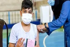 کاظمی: تزریق واکسن برای دانش آموزان اجباری نیست/ جبران کمبود نیرو با بازنشسته‌ها