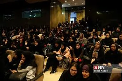 حمایت از مردم باید در صدر مطالبات جنبش دانشجویی قرار گیرد