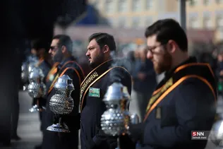 دسته عزای خادمان کریمه اهل بیت(س) در سوگ امام موسی کاظم(ع)