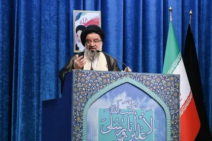 خاتمی: بودجه دولتی فقط برای تأمین امنیت در راهپیمایی اربعین هزینه شده است / دشمن ۴۴ سال است خمیازه می&zwnj;کشد