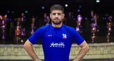 استقلال یک قهرمان جهان را جذب کرد