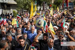 آیین تشییع پیکر شهیده معصومه کرباسی، اولین بانوی ایرانی شهید در راه قدس و حجت‌الاسلام شهید محمد صباحی، امام جمعه کازرون امروز یکشنبه ۶ آبان ۱۴۰۳ با حضور پرشور مردم شیراز برگزار شد.