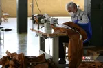 بازدید از خط تولید ماسک و لباس بیمارستانی
