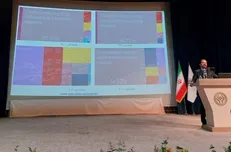 کشور‌هایی که خام‌فروشی را ادامه دهند، متضرر می‌شوند