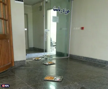 دانشجویان دانشگاه فنی اسفراین در اعتراض به کیفیت غذا تجمع کردند