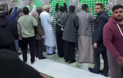 لحظه اعلام شهادت رهبرانقلاب حضرت آیت الله خامنه&zwnj;ای در حرم مطهر سیدالشهدا