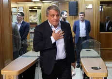 جلسه را ترک کردم که امینی مسلط‌‌‌تر آن را اداره کند
