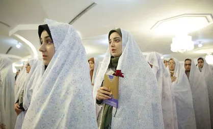 ثبت نام ۴۰۰۰ نفر در طرح ازدواج دانشجویی / ازدواج دانشجویی آمار طلاق را کاهش داده است+ فیلم