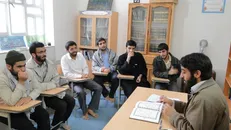 معلولی که صد‌ها حافظ کل قرآن تربیت کرد