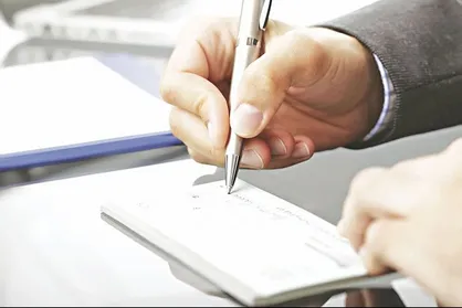 اجرای کامل قانون جدید چک معاملات اقتصادی را بهبود می&zwnj;بخشد