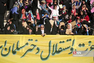 اجتماع ۲۵ هزار نفری دختران انقلاب در مشهد