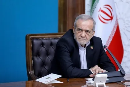 پزشکیان: تنها راه پایان جنگ تحمیلی &laquo;توقف بی&zwnj;قید و شرط&raquo; تجاوز دشمن است