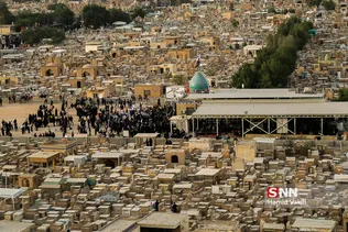 نمای هوایی از قبرستانی وادی السلام