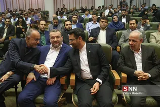  محمدجواد آذری جهرمی وزیر ارتباطات و فناوری اطلاعات در دومین همایش ملی جوانان و قانون‌گذاری