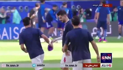 گرم کردن بازیکنان تیم ملی کشورمان پیش از دیدار با ژاپن در مرحله یک چهارم نهایی جام ملت&zwnj;های آسیا