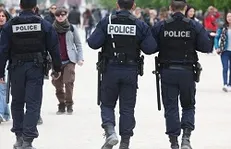 حمله پلیس فرانسه با گاز اشک‌آور به معترضان/حمل و نقل عمومی فلج شد
