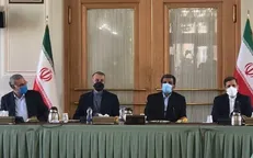 امیرعبداللهیان: بر گسترش گردشگری سلامت و مذهبی تأکید داریم / ضرغامی: واکسیناسیون عوامل مرتبط با گردشگری در حال انجام است