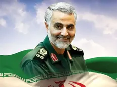 حضور با شکوه مردم در جوار مزار سپهبد شهید حاج قاسم سلیمانی + فیلم