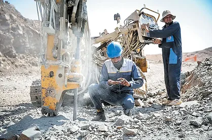 ظرفیت استخراج سالانه معادن آذربایجان غربی بالغ بر ۲۰ میلیون تن برآورد می&zwnj;شود
