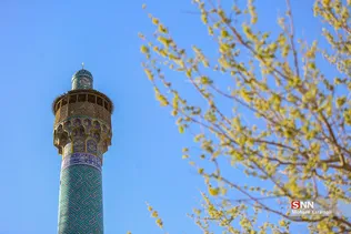 مسافران نوروزی در میدان امام اصفهان