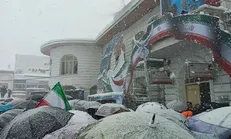 دانشجویان رشت با وجود برف شدید در راهپیمایی شرکت کردند