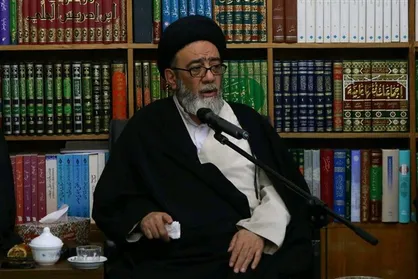 دانشگاه آزاد باید در مباحث اقتصادی و صنعتی تاثیرات مثبتی داشته باشد