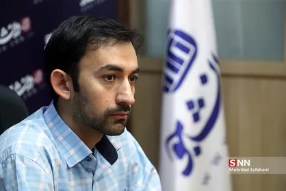 کتابچه &laquo;زخم بنزین&raquo; به همت قرارگاه شهید احمدی روشن منتشر شد / ارائه ۸ راهکار برای تعمییر کشتی روی آب