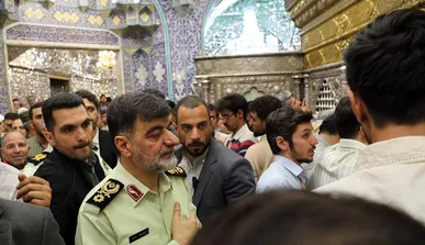 تشرف سردار رادان به حرم مطهر حضرت معصومه(س) در قم+فیلم