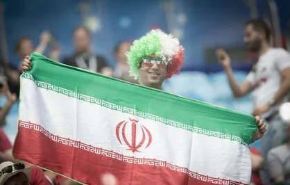 ادامه جنگ روانی قطری&zwnj;ها؛ پراکندگی تماشاگران ایرانی در ورزشگاه الثمامه
