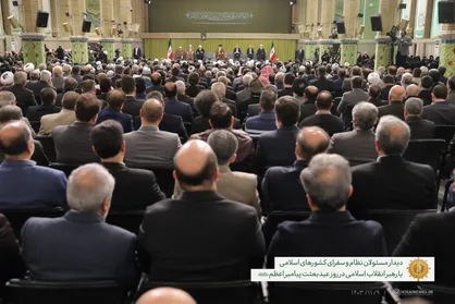 رهبر انقلاب: جریان بعثت یک جریان مستمر و همیشگی است و در همه دوره&zwnj;ها می&zwnj;شود از برکات بعثت استفاده کرد / ما امروز دچار سه مرحله استعماری هستیم + فیلم
