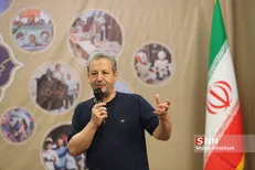 واکنش کارگردان قلاده‌های طلا به اظهارات وزیر خارجه اسبق انگلیس