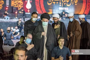 پیکر پاک و مطهر شهید مدافع حرم بی سر عبد الله اسکندری شامگاه جمعه چهاردهم مردادماه 1401 در جمع عزاداران حسینی کانون رهپویان وصال شیراز با حضور چشمگیر مردم قدرشناس شیراز تشییع شد.