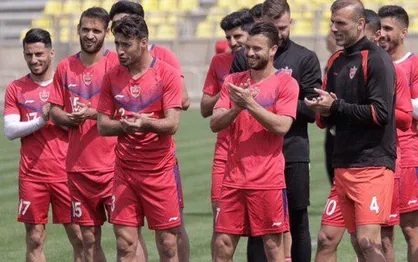 خنده&zwnj;وشوخی در آخرین تمرین پرسپولیس +عکـس