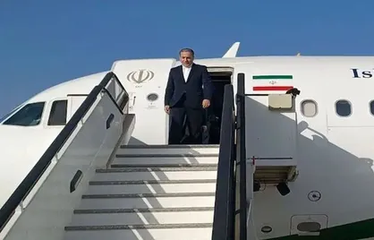 ورود عراقچی به رم جهت دور دوم گفت&zwnj;و&zwnj;گو&zwnj;های غیرمستقیم