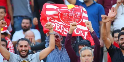 بازیکنان پاختاکور هو شدند/ هواداران همچنان در حال ورود به ورزشگاه