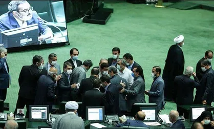 مجلس انقلابی در برابر بایدن