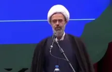 توصیه موکّد رهبر انقلاب؛ اقامه نماز در اوّل وقت و سعی در حفظ توجّه و حضور قلب