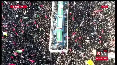 عاشقانی که همچون پروانه‌ها گرداگرد پیکر رهبر شهیدشان طواف می‌کنند