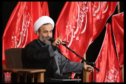 کرامت و عزت نفس در خانواده مقدم بر محبت است / مبارزه با هوای نفس چیزی جز مدیریت خود نیست
