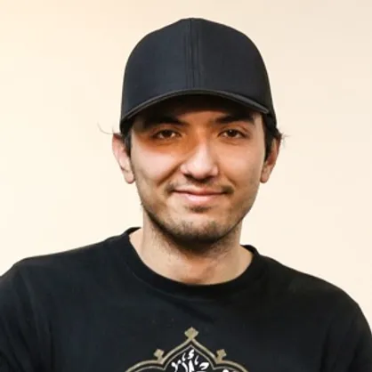 ذات هنر در مستقل دیدن شدن اثر است