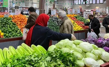 کاهش قیمت ۵ محصول فرنگی در میادین میوه و تره بار