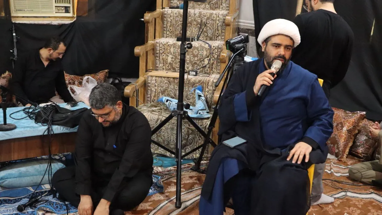 هشتمین نشست سالانه فعالین جبهه فرهنگی انقلاب اسلامی استان بوشهر به مناسبت سالروز صدور پیام امام خمینی درباره پذیرش قطعنامه ۵۹۸ در روستای بحیری شهرستان دشتی (مزار شهید نادر مهدوی) برگزار شد.